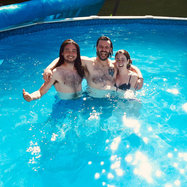 Premier jour de piscine à Buckland!